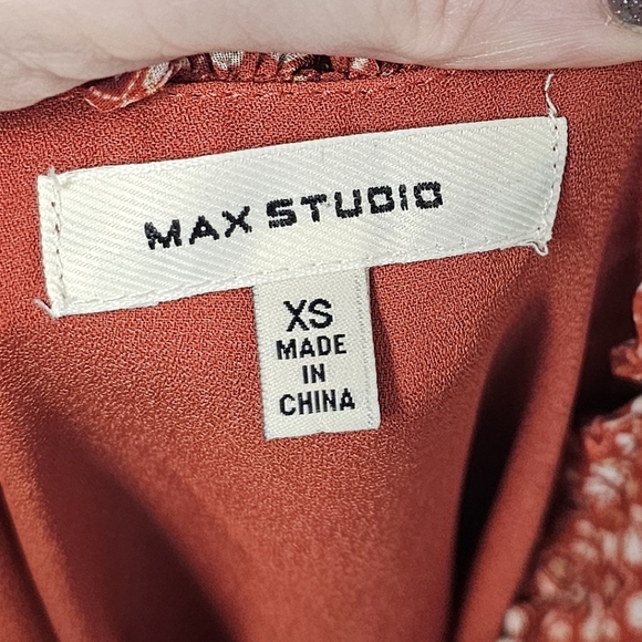 MAX STUDIO | TIRED RUFFLE SLEEVLESS DRESS - Picture 13 of 16